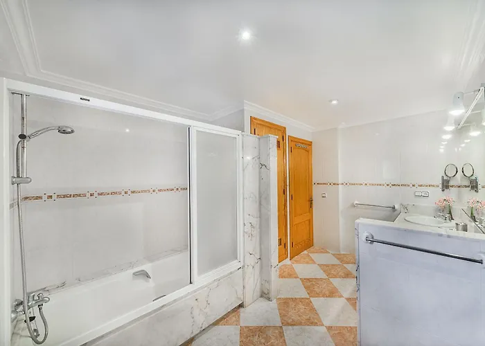 La Rosaleda - By Dream 포엔샤